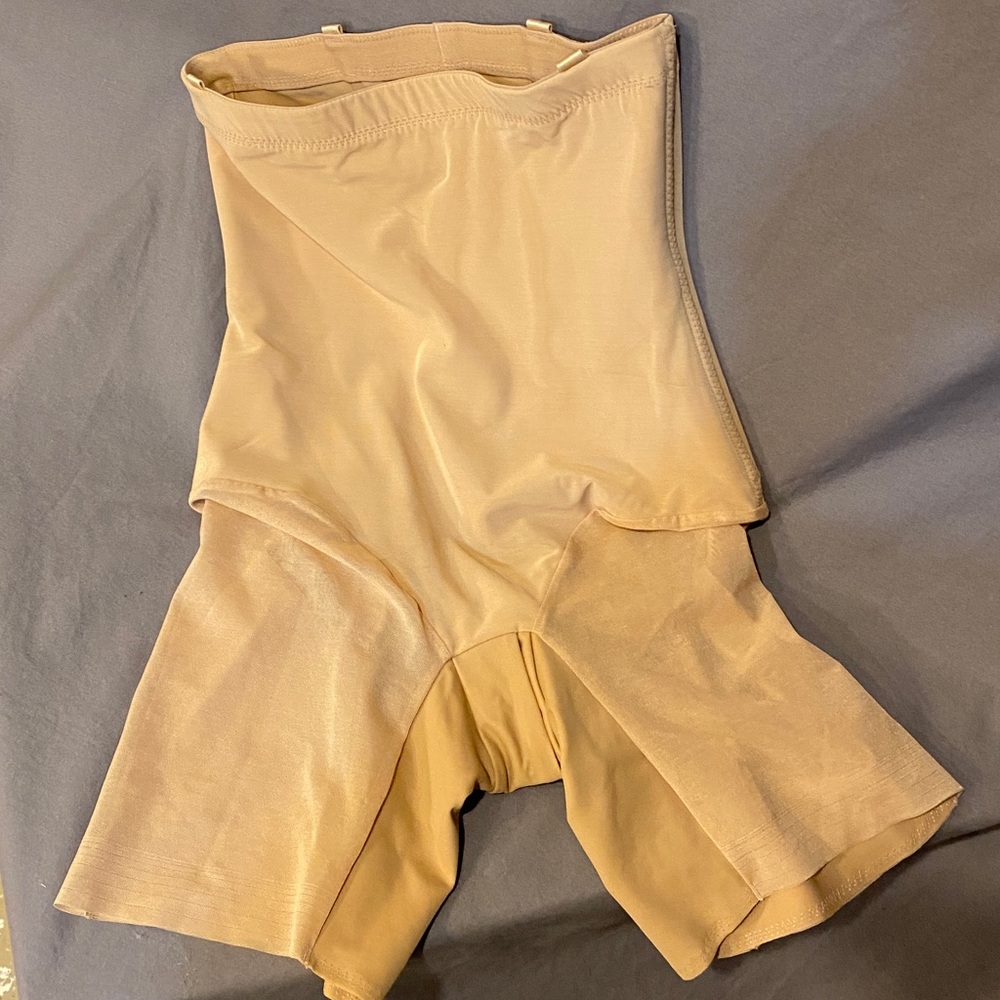Honeylove Nude High-Waist Shapewear Shorts